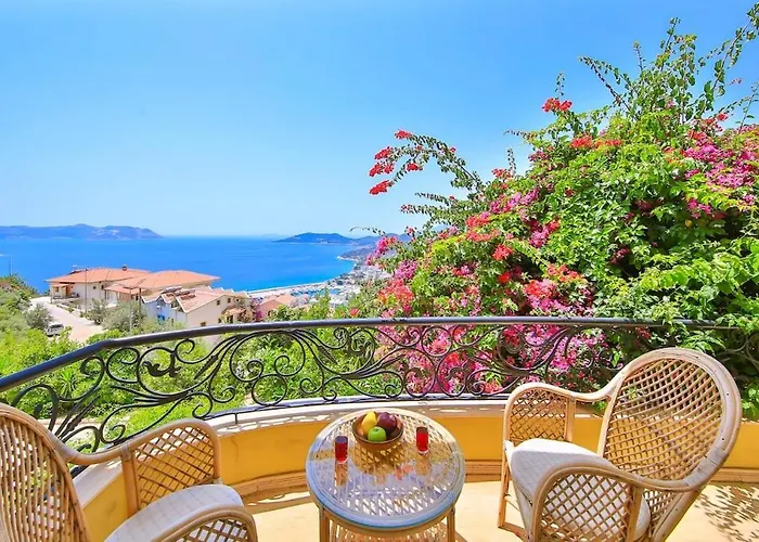 Noyan Βίλα Κας