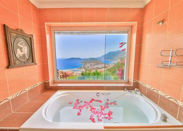 Noyan Βίλα Κας