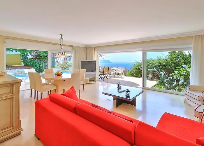 Noyan Βίλα Κας